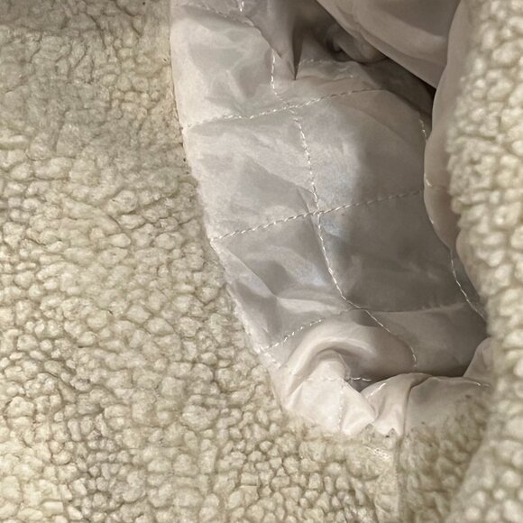 BDG Sherpa Denim Trucker Jean Jacket, Light Wash, L - Picture 8 of 9